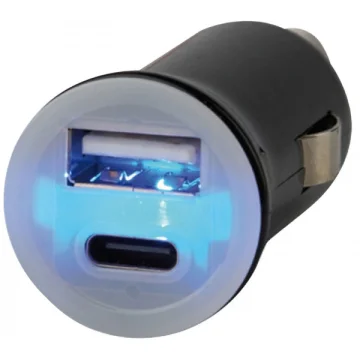 USB çıkışlı çakmak fişi.  - 1