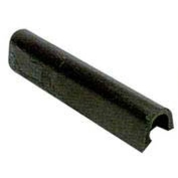 Küpeşte fitili, siyah PVC. 4-6 metre tekneler için ideal. Minimum sipariş miktarı 24 metredir. Birim fiyatı 1 metre fiyatıdır.