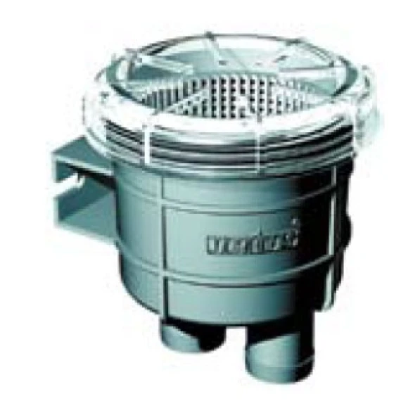 Vetus tip 140 deniz suyu filtresi. Gövde polipropilen, filtre elemanı polietilen, üst kapak akrinitrildir.