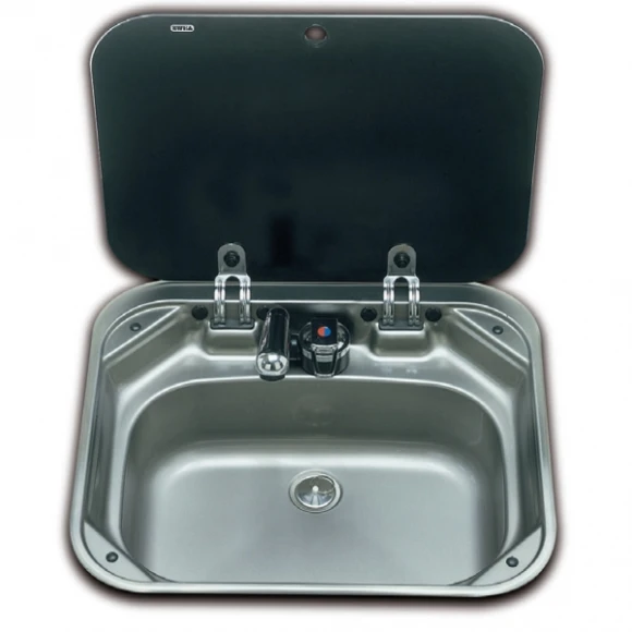 Smev 8005 serisi eviye. Paslanmaz çelik Switch´li musluk ve füme cam kapağa sahiptir.