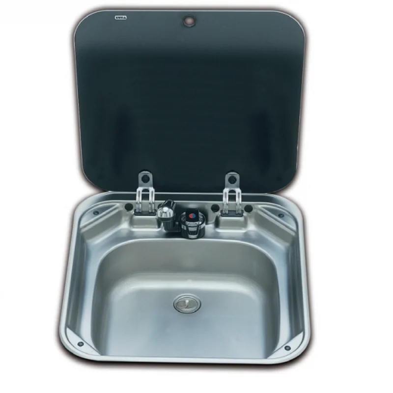 Smev 8006 serisi eviye. Paslanmaz çelik. Switch´li musluk ve füme cam kapağa sahiptir.